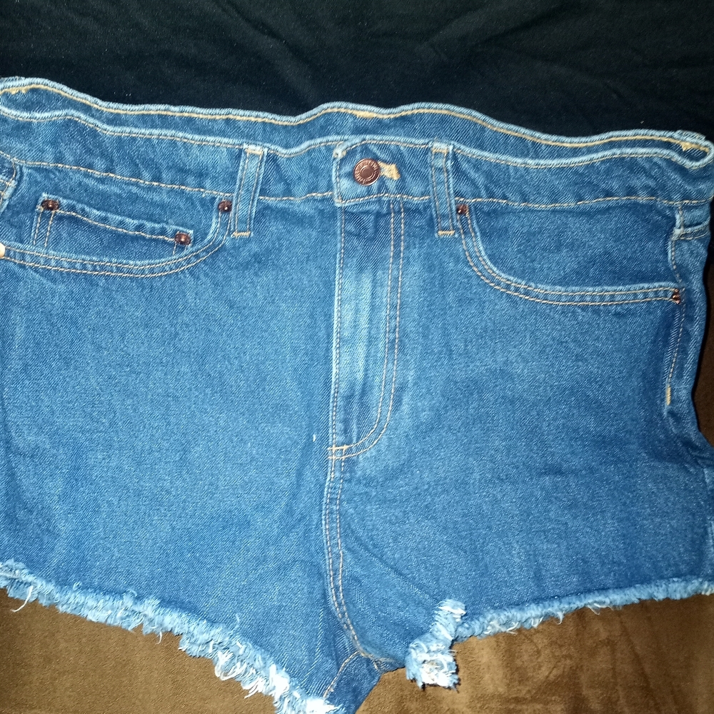 NWOT Pink denim shorts